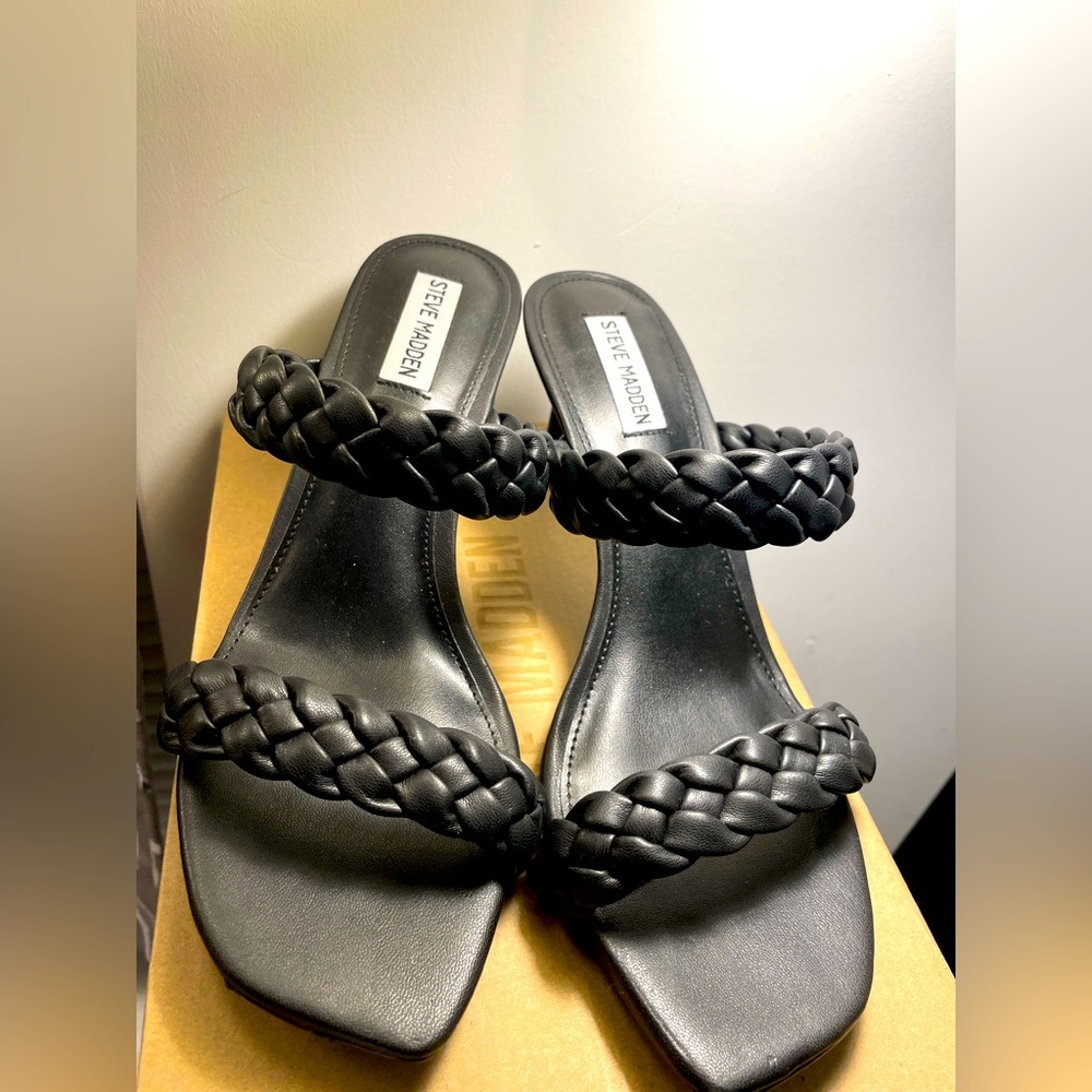 Steve Madden Prema Black Braided Sandals 2.5 inch heels-New never worn